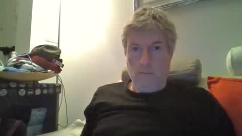 Snapshot of 22esserre chatting on 04/25/26, 09:34 22esserre online show from 04/25/26, 09:34