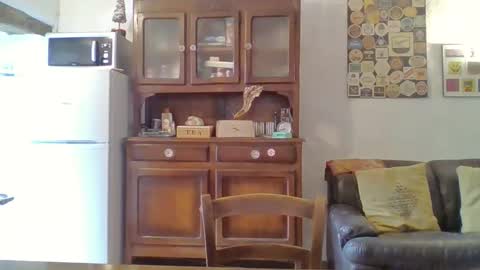 Snapshot of 22esserre chatting on 04/30/26, 11:05 22esserre online show from 04/30/26, 11:05