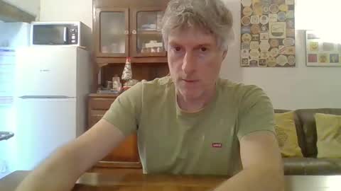 Snapshot of 22esserre chatting on 05/08/26, 11:59 22esserre online show from 05/08/26, 11:59