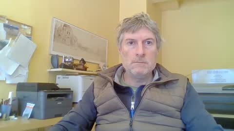 Snapshot of 22esserre chatting on 05/18/26, 02:56 22esserre online show from 05/18/26, 02:56