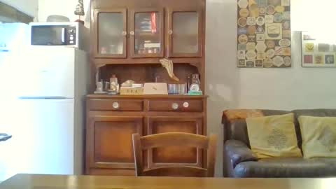 Snapshot of 22esserre chatting on 06/10/26, 11:20 22esserre online show from 06/10/26, 11:20