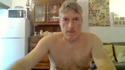 Snapshot of 22esserre chatting on 06/29/26, 11:54 22esserre online show from 06/29/26, 11:54