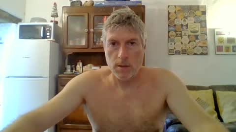 Snapshot of 22esserre chatting on 06/30/26, 11:44 22esserre online show from 06/30/26, 11:44