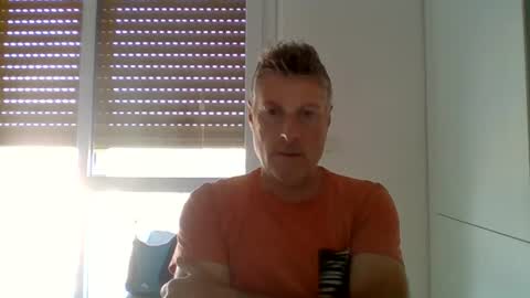 Snapshot of 22esserre chatting on 07/17/26, 01:51 22esserre online show from 07/17/26, 01:51