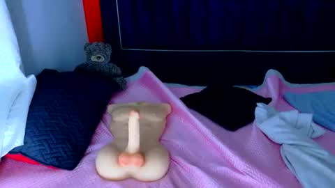 Isabella online show from 04/01/26, 01:41