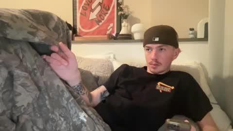 Snapshot of 26sneakers chatting on 01/02/25, 12:45 26sneakers online show from 01/02/25, 12:45