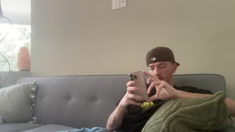 Snapshot of 26sneakers chatting on 09/13/25, 06:40 26sneakers online show from 09/13/25, 06:40