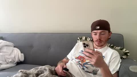 Snapshot of 26sneakers chatting on 11/06/25, 08:43 26sneakers online show from 11/06/25, 08:43