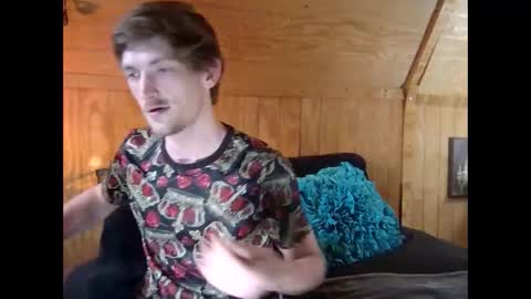 Snapshot of 27tnguy chatting on 03/04/26, 07:58 27tnguy online show from 03/04/26, 07:58