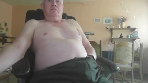 Snapshot of 29famila chatting on 11/02/25, 01:02 29famila online show from 11/02/25, 01:02
