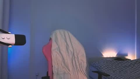 Snapshot of 2b_ chatting on 01/09/26, 03:42 Sasha weekend from 14 to 27 November online show from 01/09/26, 03:42