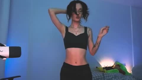 Snapshot of 2b_ chatting on 02/01/26, 03:38 Sasha weekend from 14 to 27 November online show from 02/01/26, 03:38