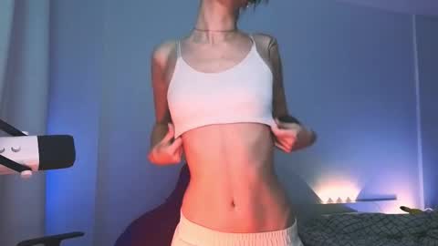 Snapshot of 2b_ chatting on 02/17/26, 03:58 Sasha weekend from 14 to 27 November online show from 02/17/26, 03:58