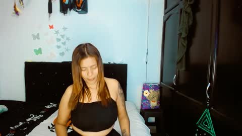 samantha sharon online show from 01/01/25, 02:42