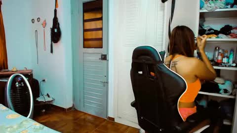 samantha sharon online show from 02/23/25, 01:10