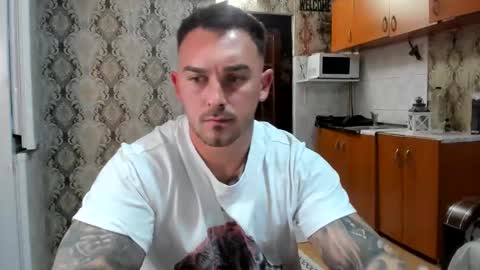 2sexymuscles online show from 11/01/25, 08:33