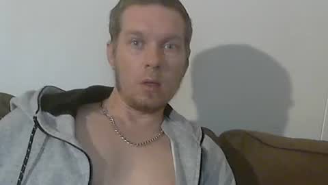 2small4you83 online show from 12/08/24, 03:35