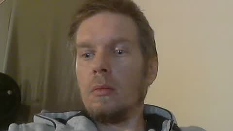 2small4you83 online show from 01/12/25, 04:21