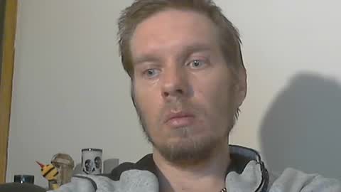 2small4you83 online show from 01/12/25, 05:33