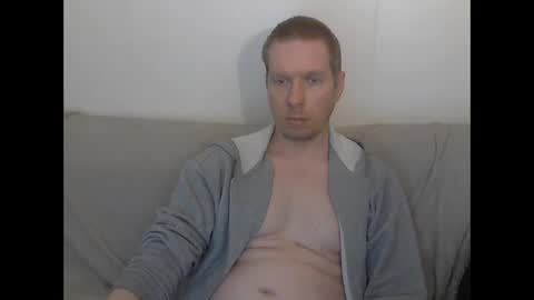 2small4you83 online show from 02/24/26, 11:30