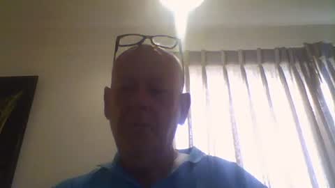 Snapshot of 304705449t chatting on 11/23/25, 07:19 Peter online show from 11/23/25, 07:19