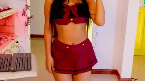 independent model online show from 01/04/25, 10:38