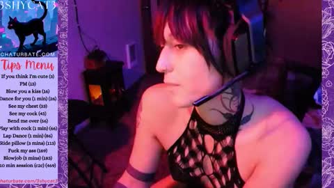 Snapshot of 3shycat3 chatting on 10/29/25, 04:04 3ShyCat3 online show from 10/29/25, 04:04