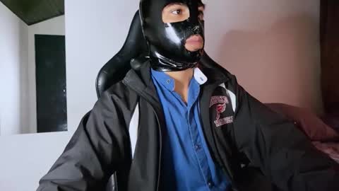 Snapshot of 3v1l_ chatting on 11/02/25, 09:50 E V I L online show from 11/02/25, 09:50