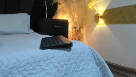 3X NAXAA online show from 12/14/25, 01:38