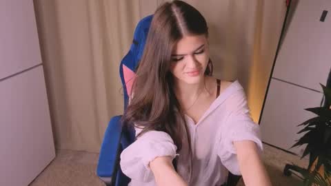 Snapshot of 404cutie chatting on 03/01/26, 06:37 Eva online show from 03/01/26, 06:37