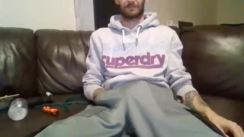 420feetloverr420 online show from 10/16/25, 11:17