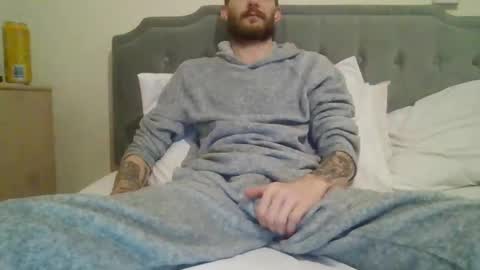 420feetloverr420 online show from 02/24/26, 10:52