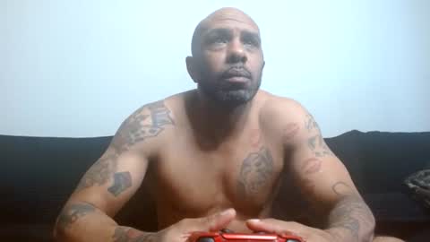 Snapshot of 420flyguy chatting on 07/21/26, 05:48 420flyguy online show from 07/21/26, 05:48