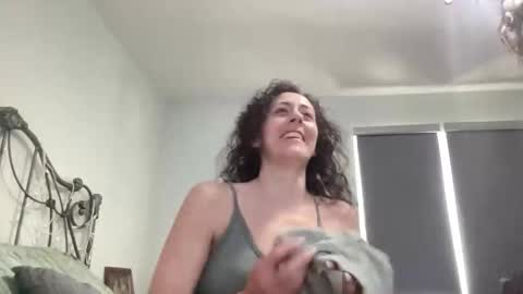 Snapshot of 420kc_couple chatting on 06/04/26, 05:08 KC420Couple online show from 06/04/26, 05:08