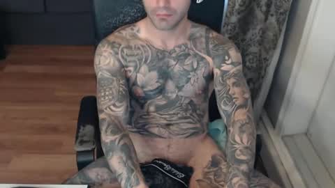 Snapshot of 420randomguy chatting on 09/28/25, 11:37 Anomander Rake online show from 09/28/25, 11:37