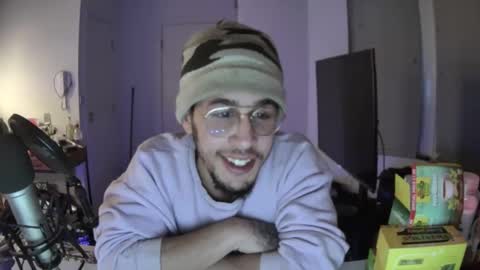 Snapshot of 444livin chatting on 02/10/25, 12:08 repent online show from 02/10/25, 12:08