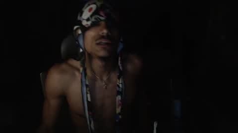 Snapshot of 4evakingsimba chatting on 11/09/25, 05:06 yvng simba online show from 11/09/25, 05:06