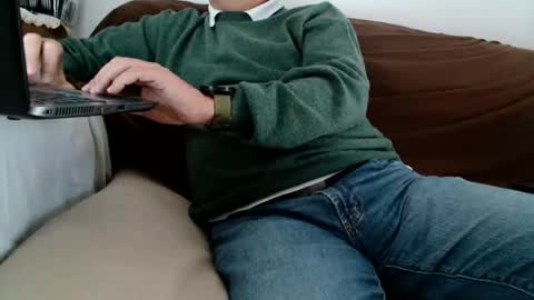 F E L I X -  -  F O ll O W      M E  online show from 12/10/24, 12:27