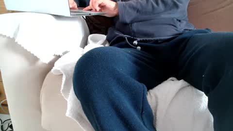 F E L I X -  -  F O ll O W      M E  online show from 01/06/25, 12:46