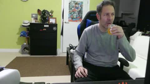 Larese Carlo online show from 11/22/25, 06:51