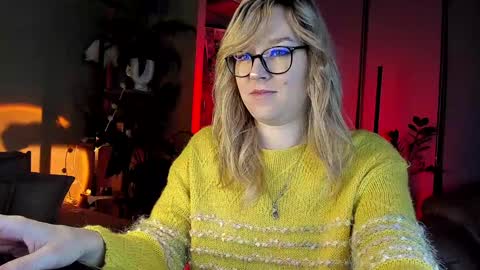 Snapshot of 5_in_one chatting on 12/04/24, 04:43 Sunshine online show from 12/04/24, 04:43