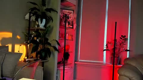 Snapshot of 5_in_one chatting on 12/05/24, 07:49 Sunshine online show from 12/05/24, 07:49