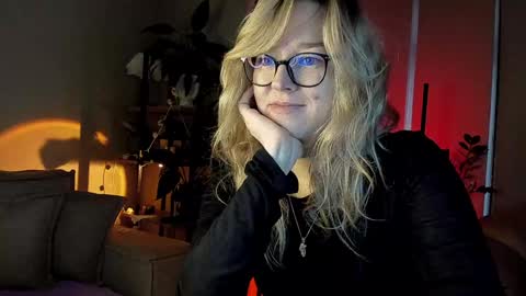 Snapshot of 5_in_one chatting on 12/06/24, 07:43 Sunshine online show from 12/06/24, 07:43