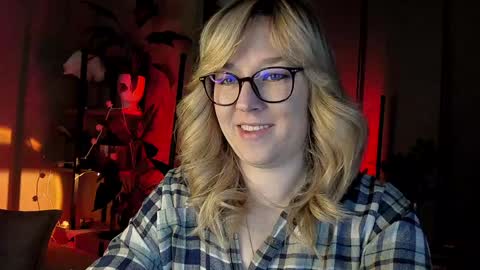 Snapshot of 5_in_one chatting on 12/14/24, 05:18 Sunshine online show from 12/14/24, 05:18