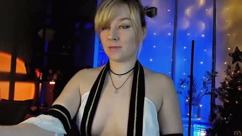 Snapshot of 5_in_one chatting on 12/29/24, 05:10 Sunshine online show from 12/29/24, 05:10