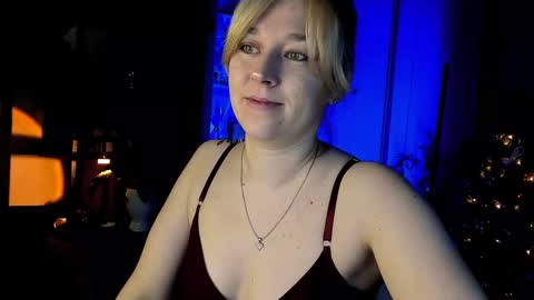 Snapshot of 5_in_one chatting on 01/27/25, 04:52 Sunshine online show from 01/27/25, 04:52