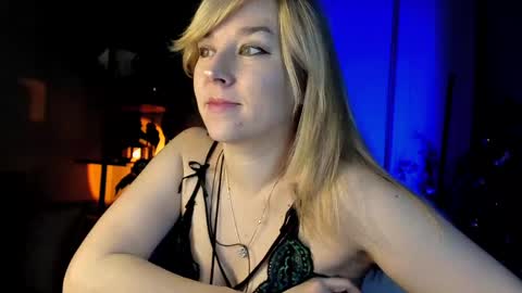 Snapshot of 5_in_one chatting on 02/03/25, 04:14 Sunshine online show from 02/03/25, 04:14