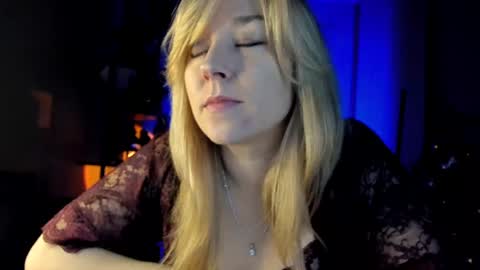 Snapshot of 5_in_one chatting on 02/05/25, 05:20 Sunshine online show from 02/05/25, 05:20