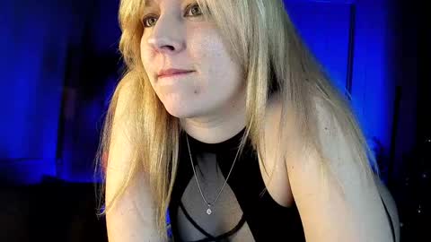 Snapshot of 5_in_one chatting on 02/08/25, 04:25 Sunshine online show from 02/08/25, 04:25