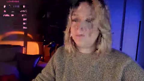 Snapshot of 5_in_one chatting on 11/03/25, 05:09 Sunshine online show from 11/03/25, 05:09